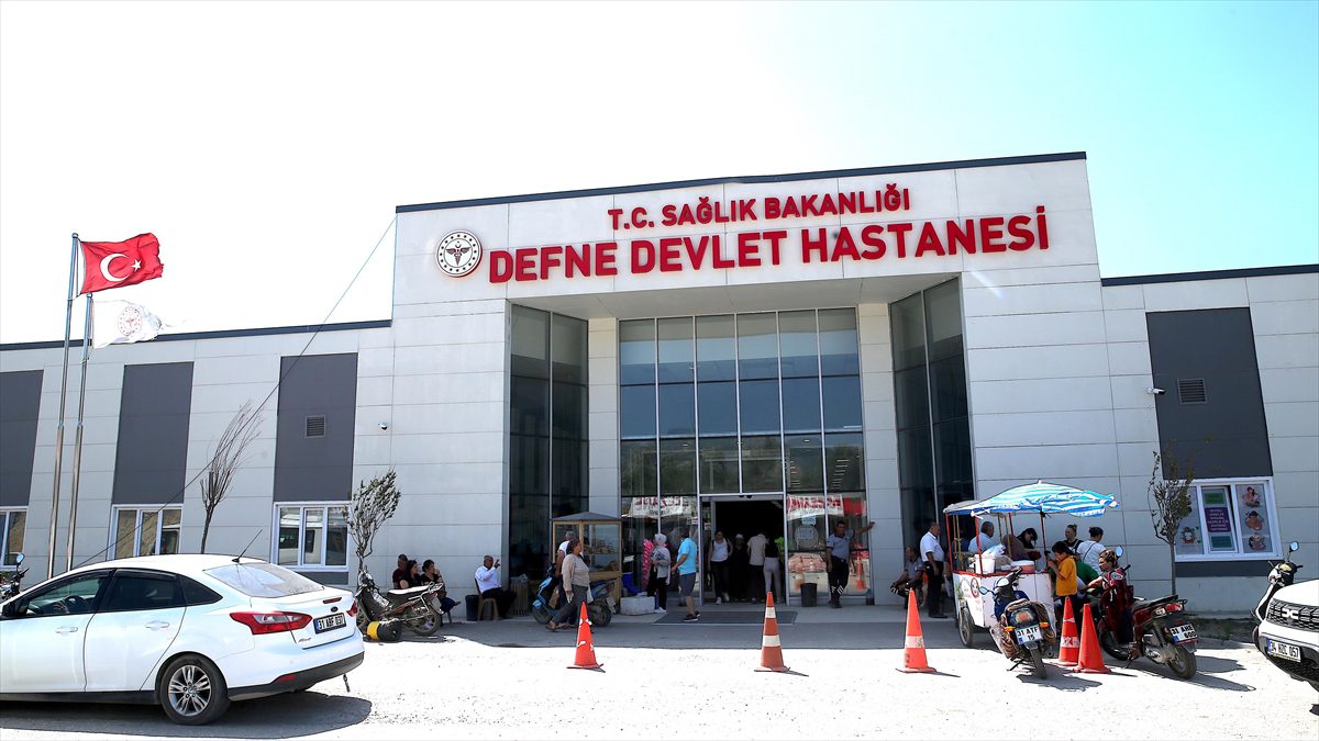 Hatay’da 60 günde tamamlanan Defne Devlet Hastanesi tam donanımlı hizmet veriyor