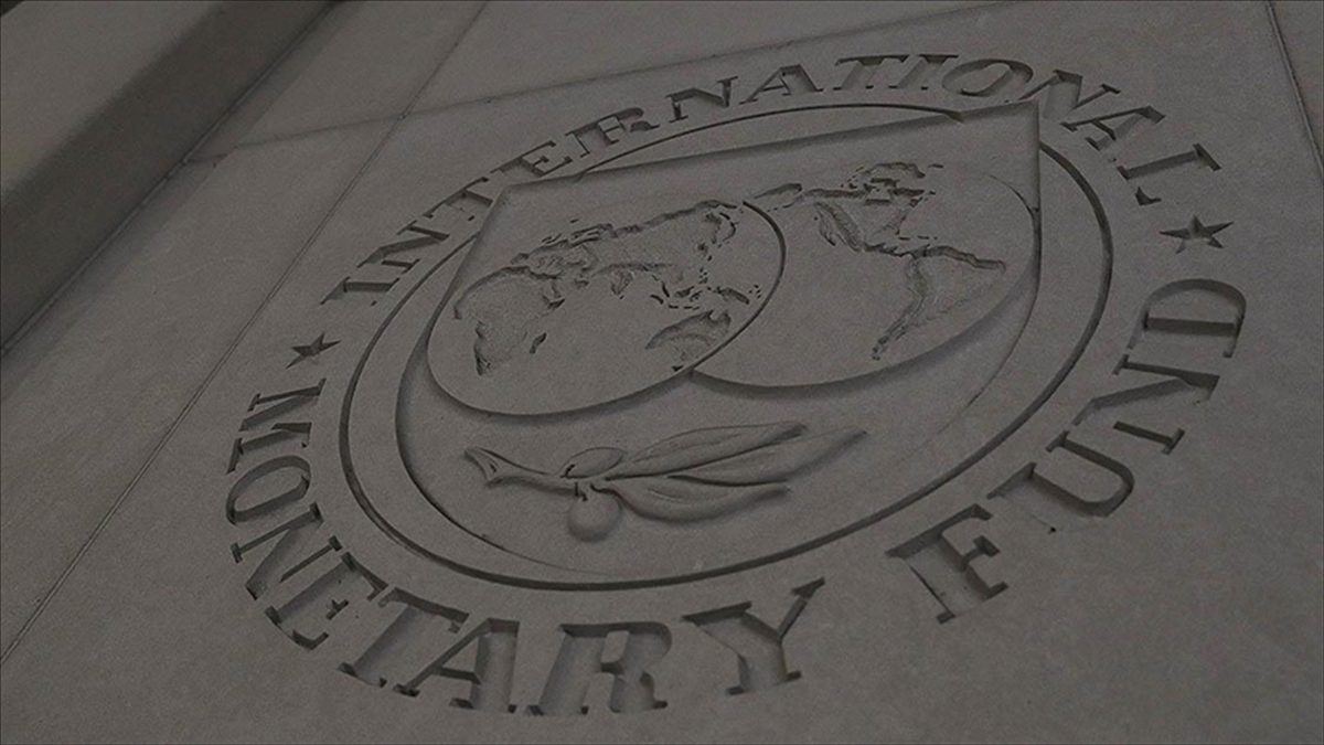 IMF: Fed politika faizini en azından 2024 sonuna kadar mevcut seviyede tutmalı