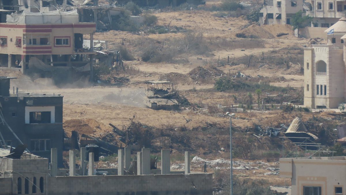 İsrail Kurban Bayramı’nın üçüncü gününde de Gazze’ye yoğun saldırılar düzenledi