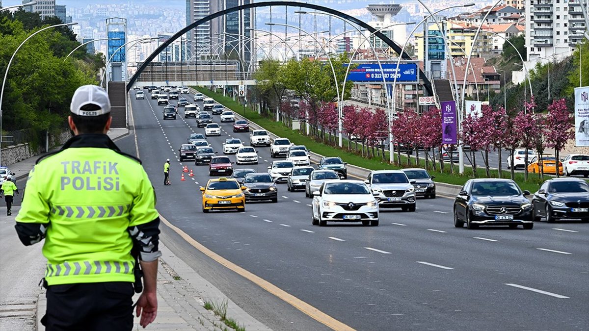 Kurban Bayramı tatilinde kara yollarında 66 bin 92 güvenlik personeli görev yapacak