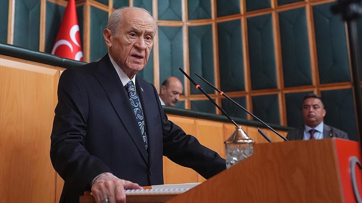 MHP Genel Başkanı Bahçeli: Sayın Cumhurbaşkanı’mızın yaptığı ikili görüşmelerin çarpıtılmasını hayretle takip ediyoruz