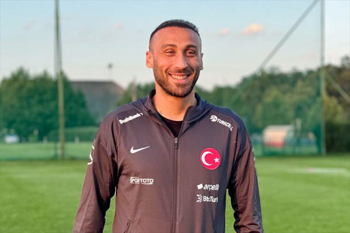 Milli futbolcu Cenk Tosun'dan Polonya kampında açıklamalar: