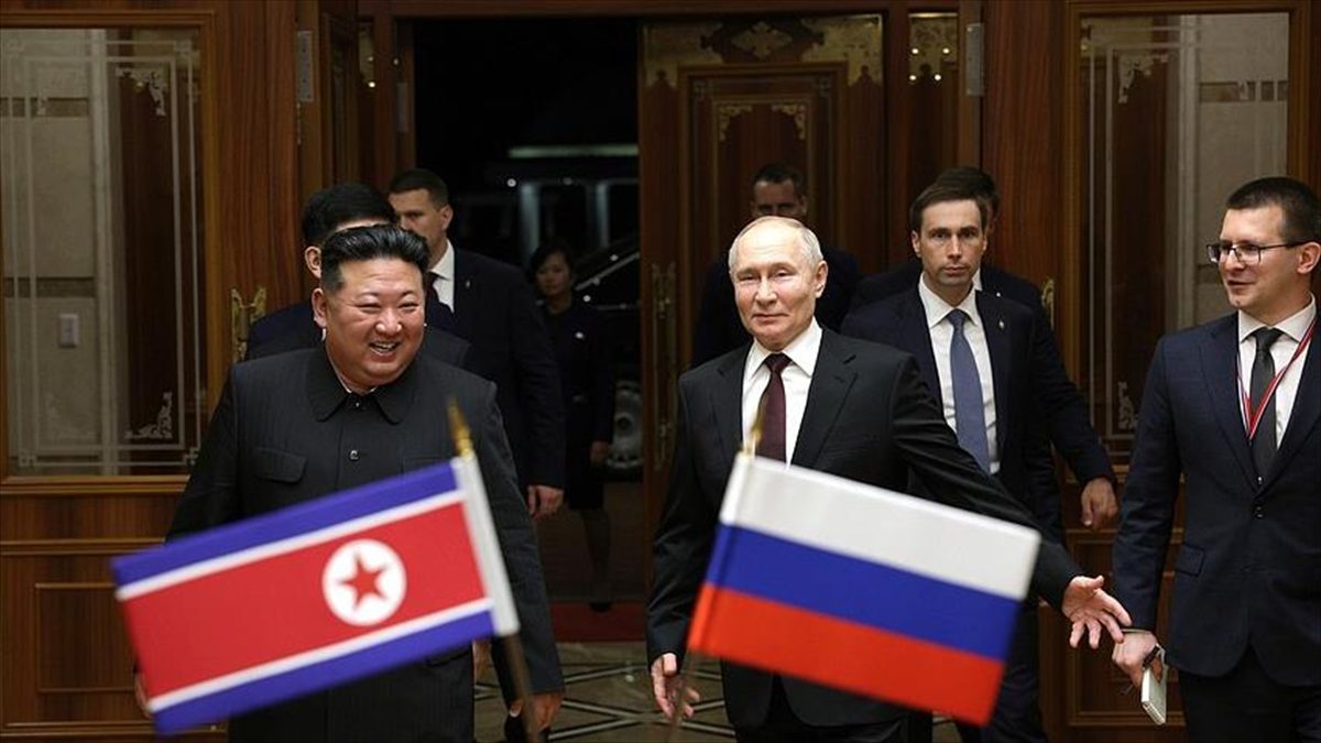 Rusya Devlet Başkanı Putin ile Kuzey Kore lideri Kim, Pyongyang’da görüştü