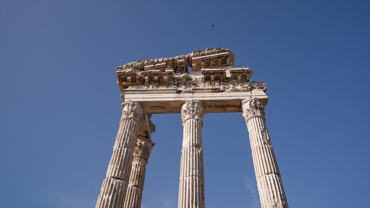 UNESCO listesindeki Bergama’da ziyaretçi sayısı arttı