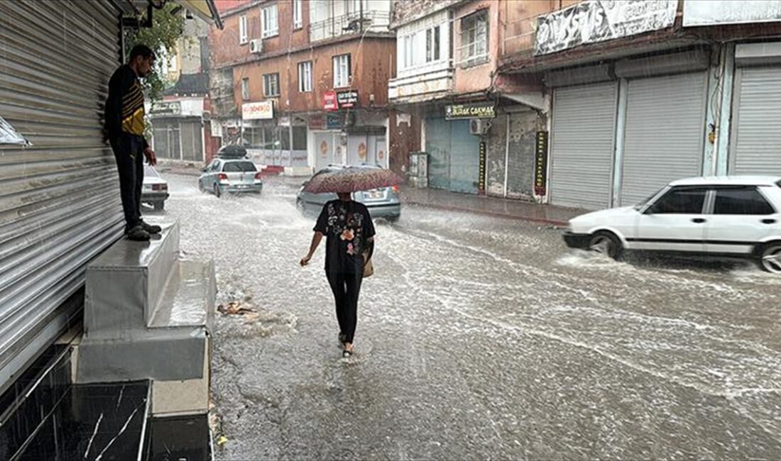 Adana'da sağanak nedeniyle bazı