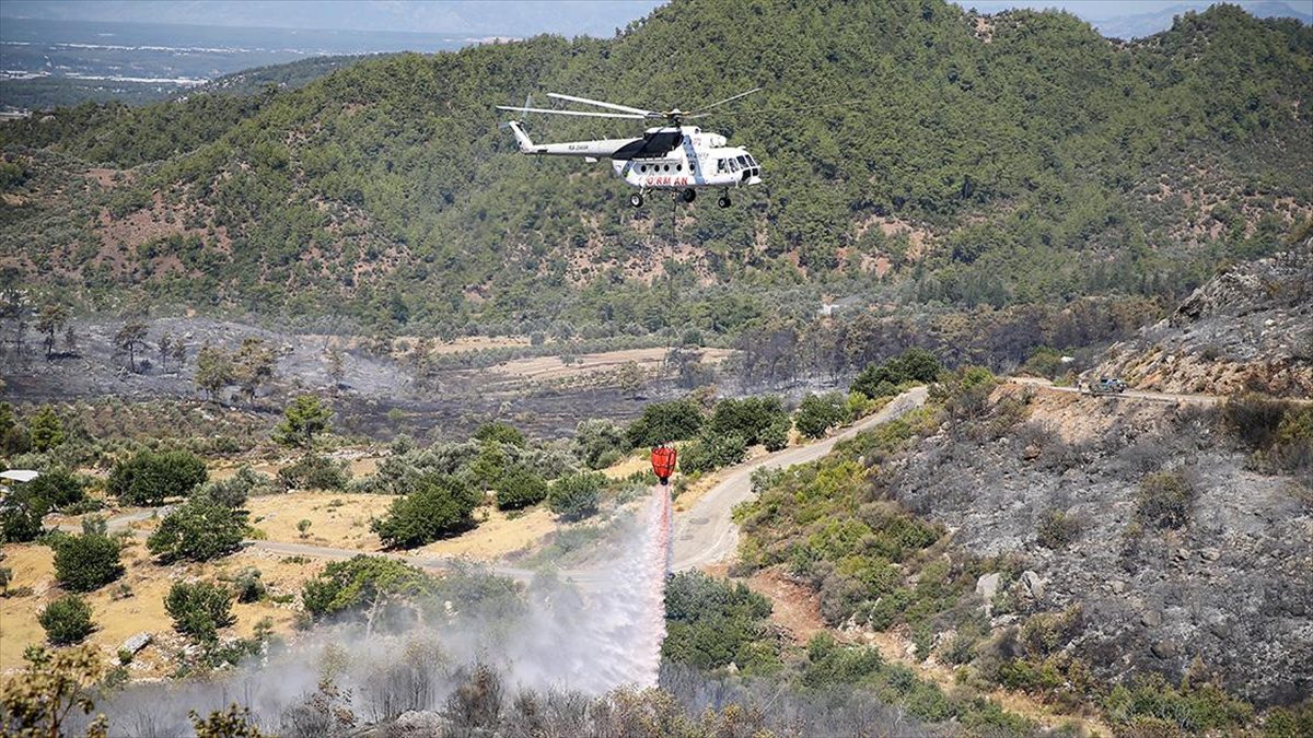 Antalya’da ormanlık alanda çıkan yangın kontrol altına alındı