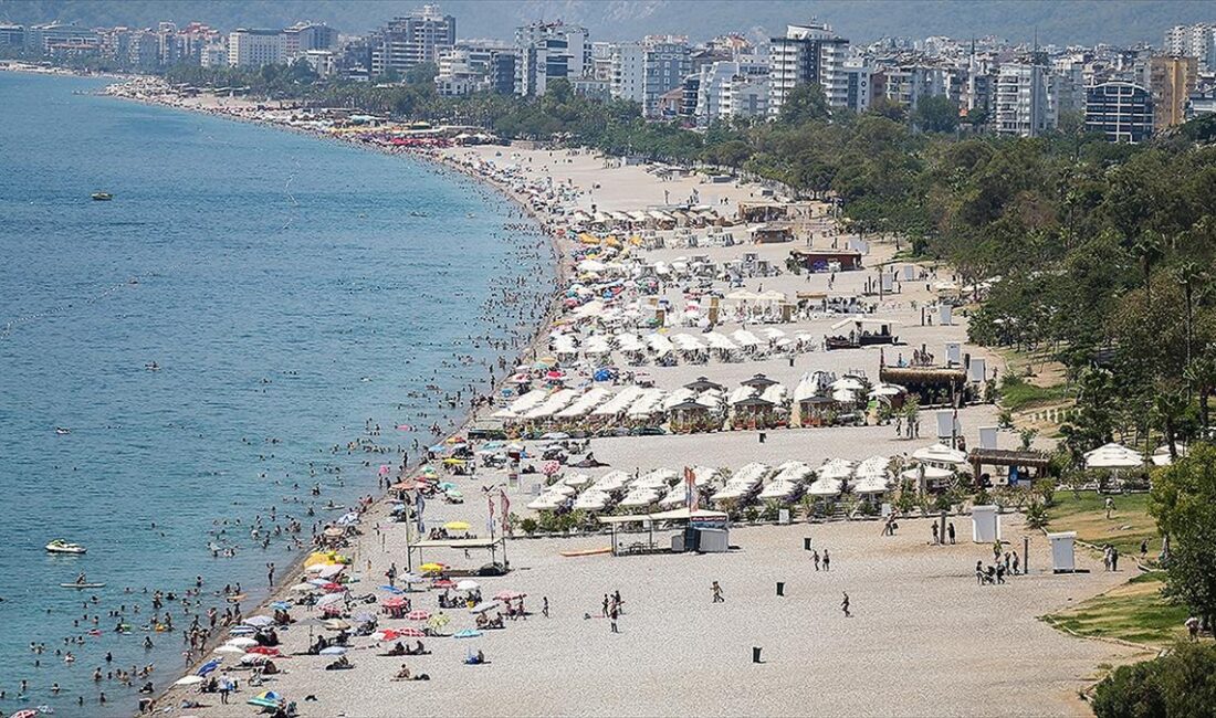 Antalya'da etkili olan sıcak