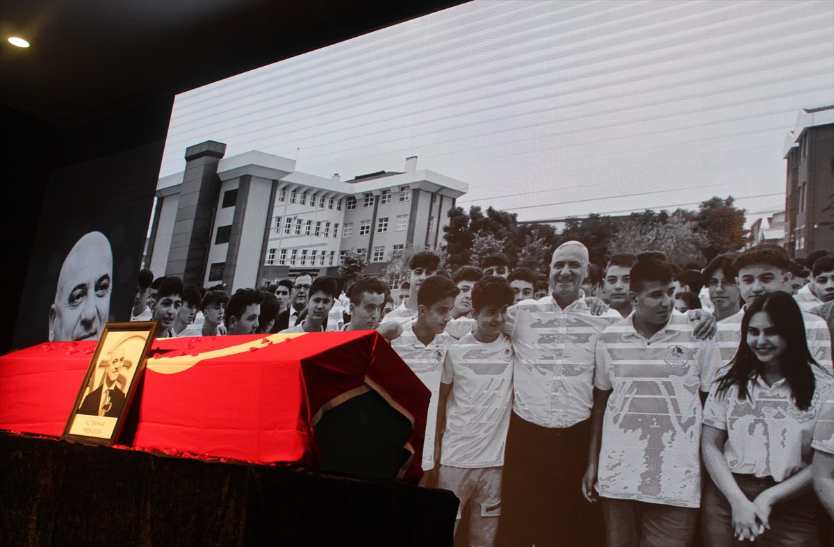 Antalya'da tekne kazasında hayatını kaybeden ATSO Başkanı Bahar'ın cenazesi defnedildi