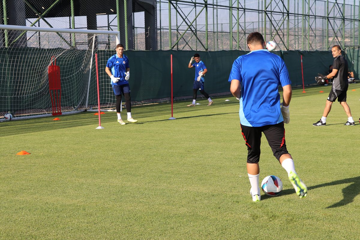 Antalyaspor, Burdur kampındaki ilk antrenmanını yaptı