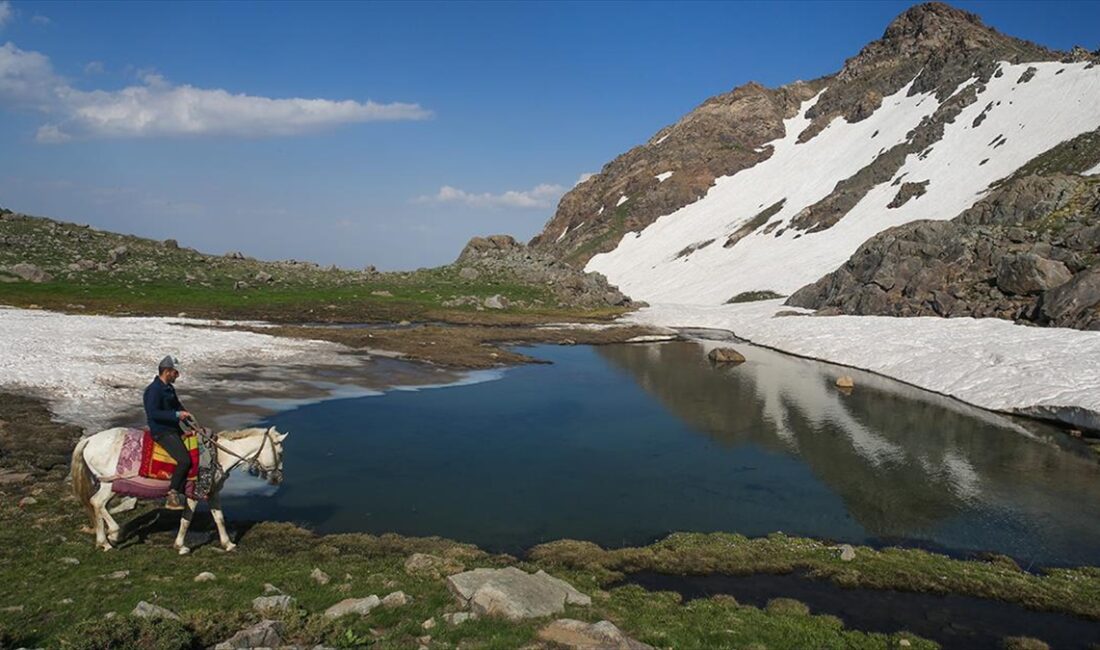 Hakkari'de yaz ve kışın