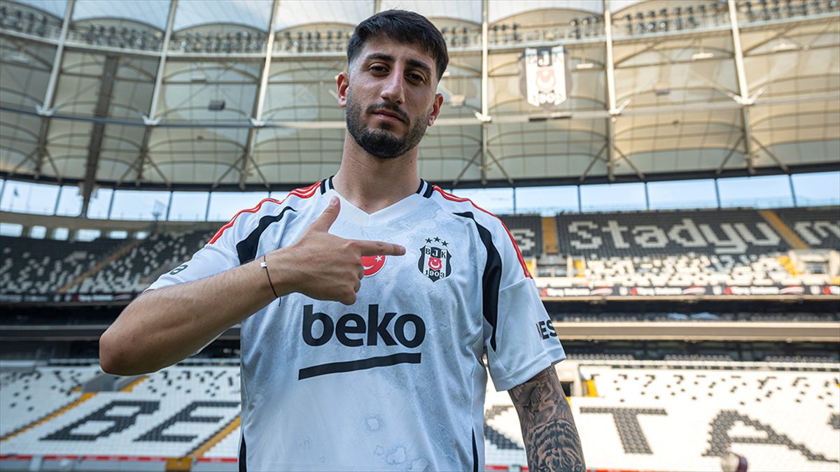 Beşiktaş’ın yeni transferi Can Keleş siyah-beyazlı taraftarları övdü