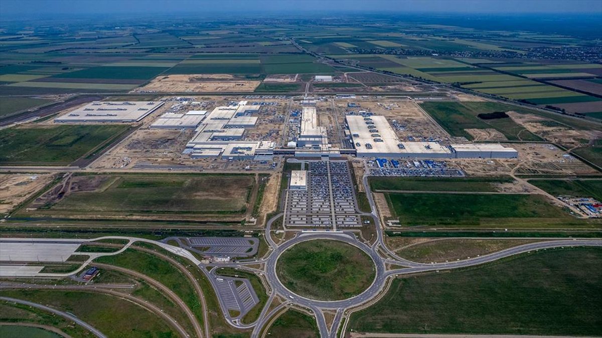 BMW’nin Macaristan fabrikasının inşası Togg referansıyla Türk firmasına emanet