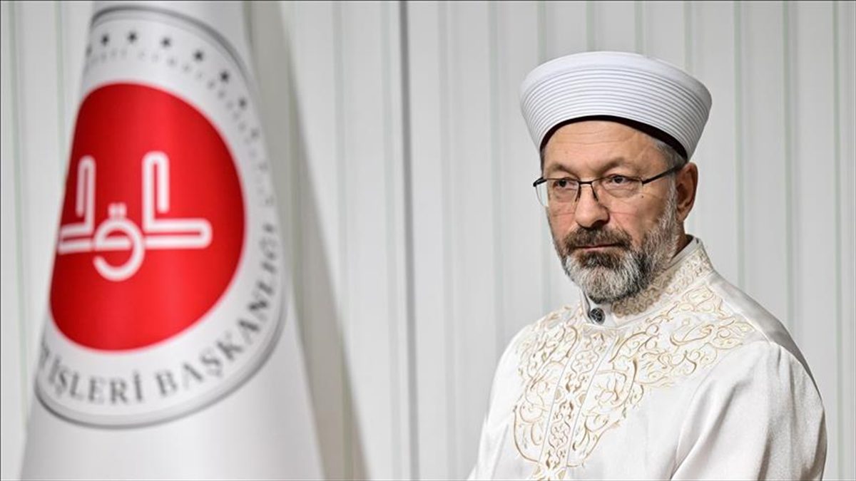 Diyanet İşleri Başkanı Erbaş: Bugün Ayasofya’nın minarelerinden ezan ve salaların yükseldiği gündür