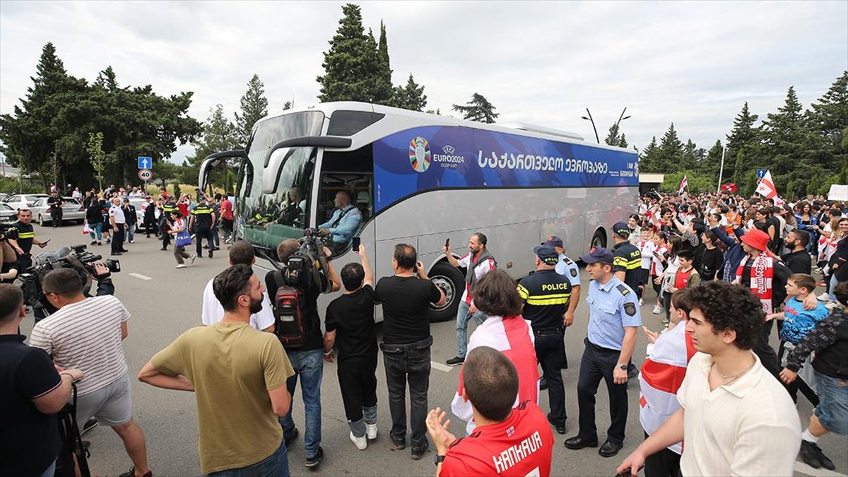 Gürcistan Milli Takımı EURO 2024'e veda etmesine rağmen ülkesinde coşkuyla karşılandı