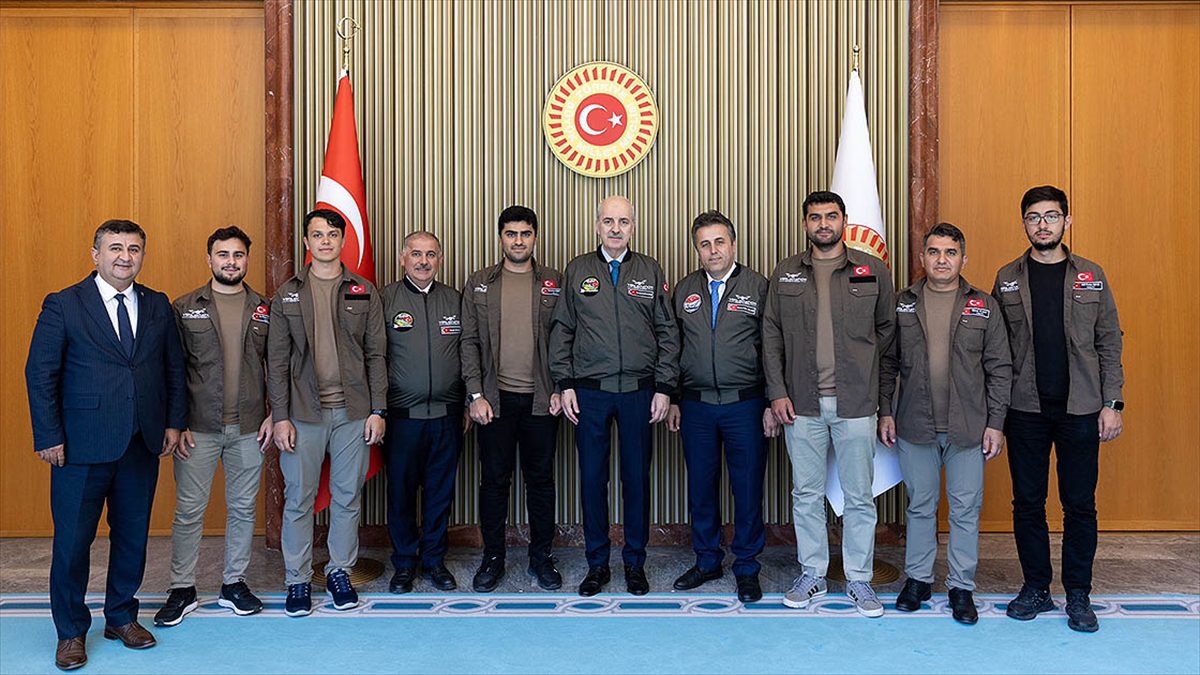 TBMM Başkanı Kurtulmuş, İTÜ Vefa Havacılık Takımı’nı kabul etti