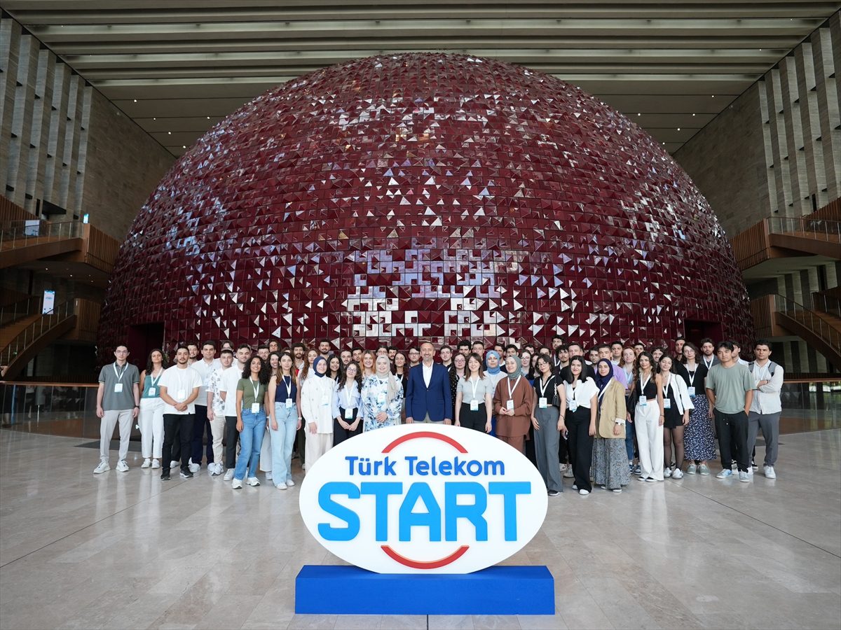 Türk Telekom'un “START Stajım” programı başladı