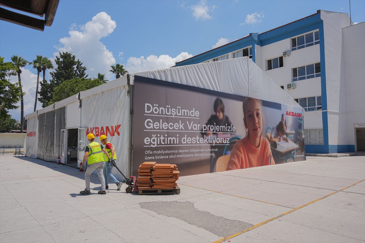 Akbank'tan “ileri dönüşüm” projesiyle deprem bölgesine destek