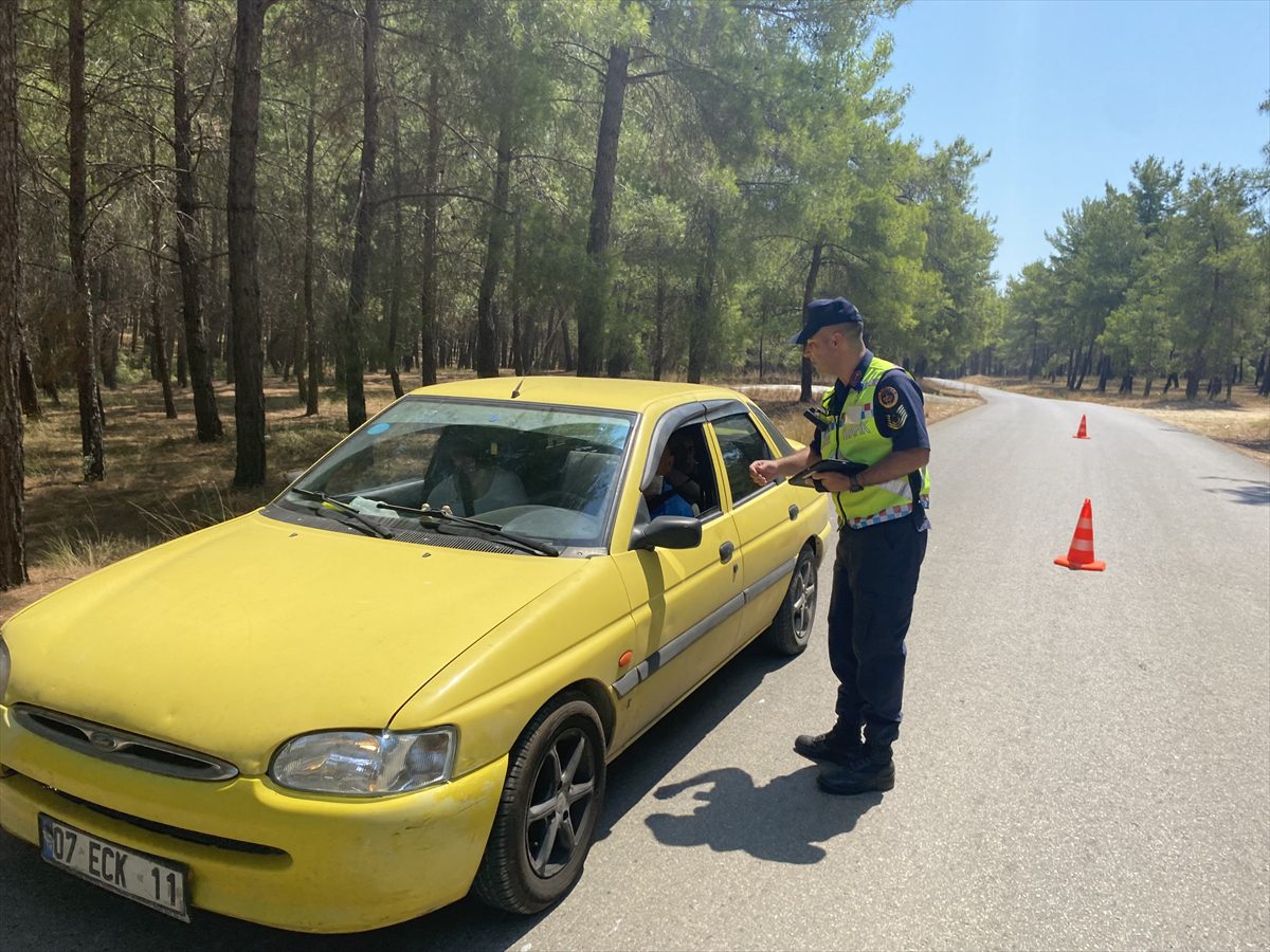 Antalya'da orman yangınlarına karşı Jandarma komandolar görev başında