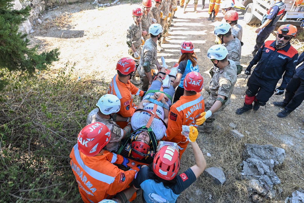 Antalya’da “Saha Uzantılı TAMP Deprem Tatbikatı” yapıldı