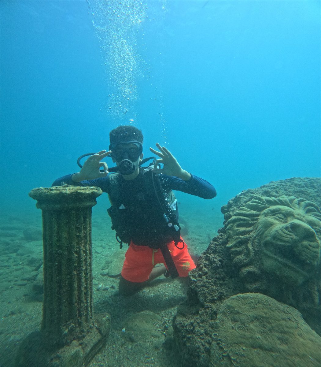 Antalya’nın tarihi Kaleiçi bölgesi dalış tutkunlarını da ağırlıyor