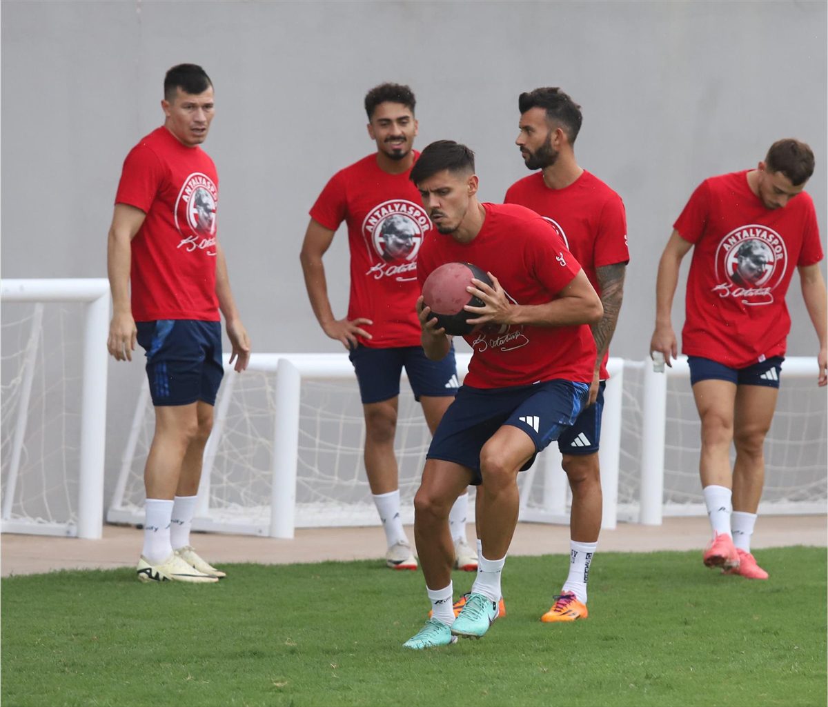 Antalyaspor, Başakşehir maçının hazırlıklarını sürdürdü