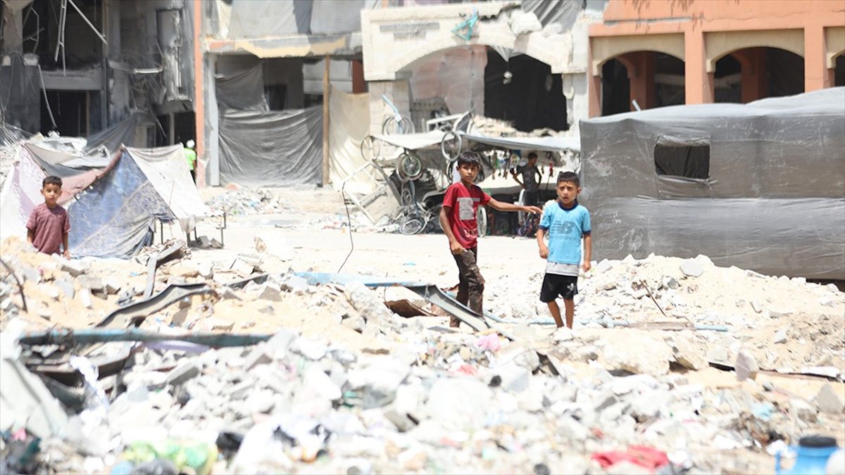 BM Yetkilisi, Gazzeli çocukların “tarifsiz vahşetlerle” karşı karşıya olduğunu belirtti