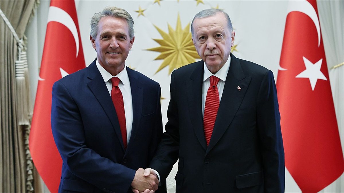 Cumhurbaşkanı Erdoğan, ABD’nin Ankara Büyükelçisi Flake’i kabul etti