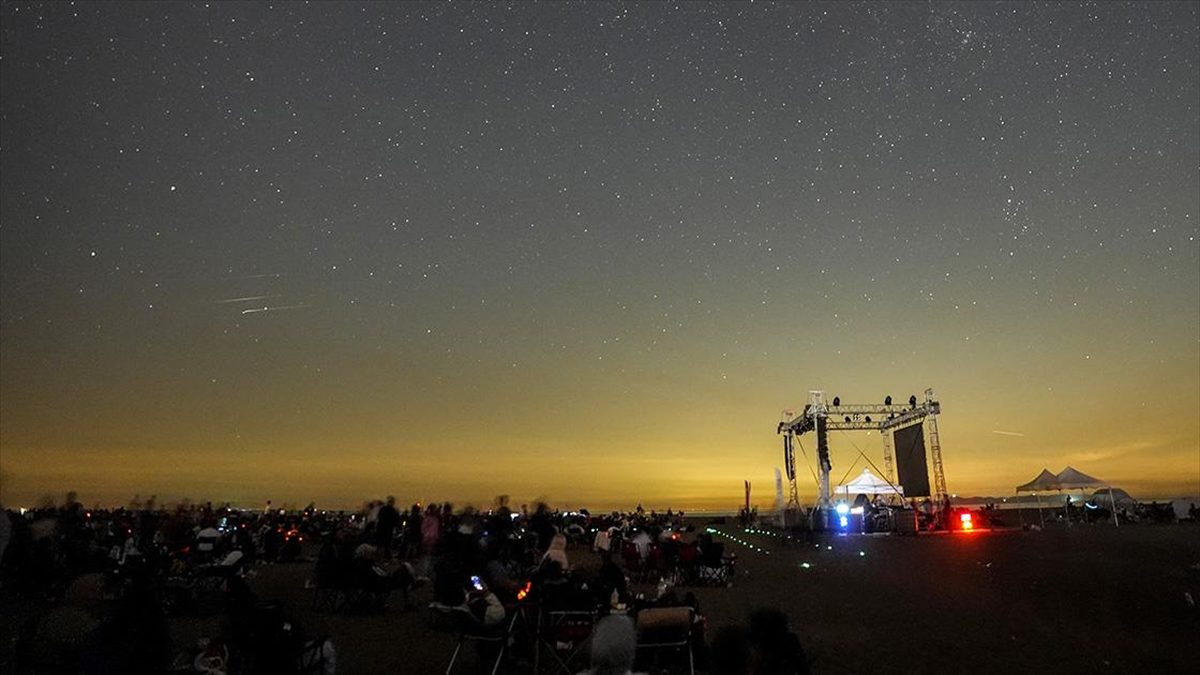 Karacabey sahilinde “Perseid meteor yağmuru” izlendi