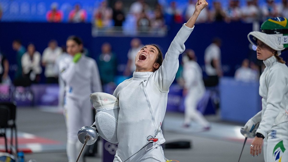 Modern pentatlon branşında milli sporcu İlke Özyüksel Mihrioğlu Paris’te finale kaldı