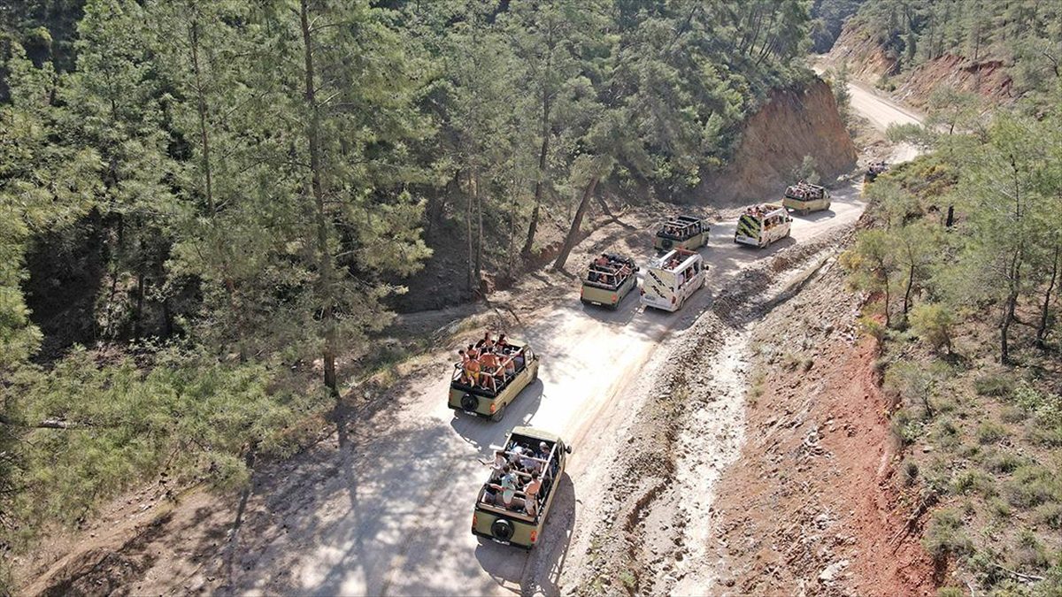 Muğla’da jeep safari turlarında yoğunluk yaşanıyor