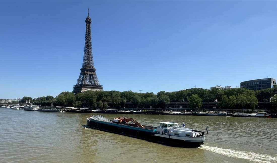 Paris Belediye Başkanı Anne