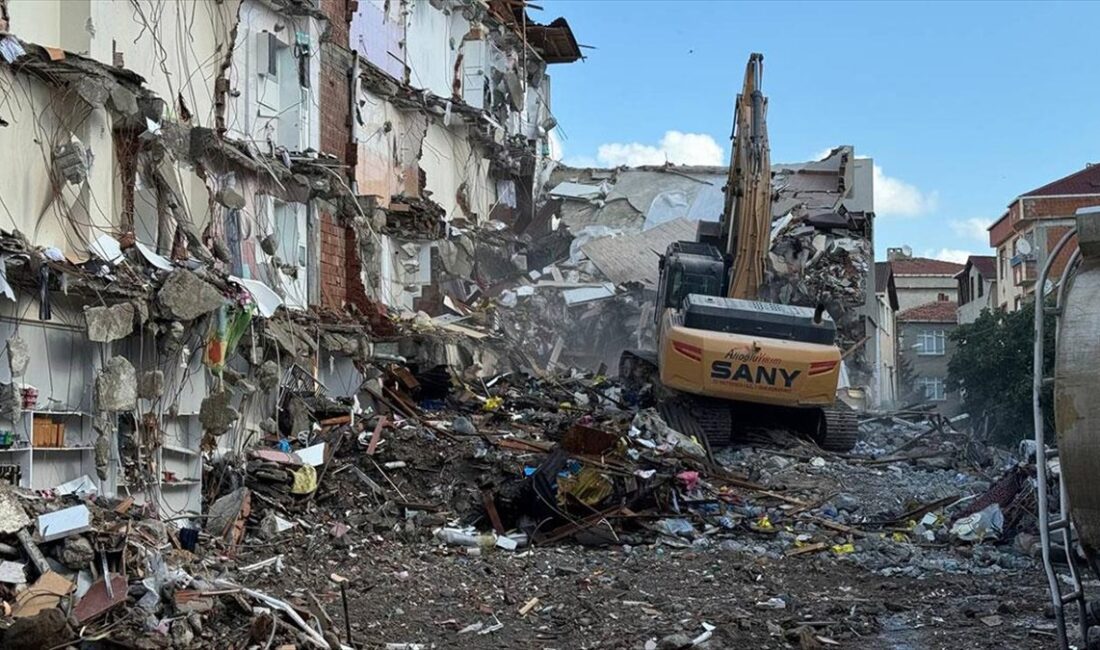 Pendik'te İETT otobüsünün çarptığı