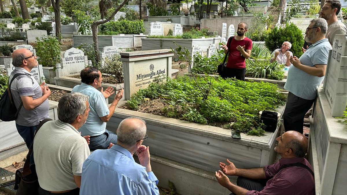 Yazar, şair ve edebiyatçı Mustafa Miyasoğlu, Eyüpsultan’da yad edildi