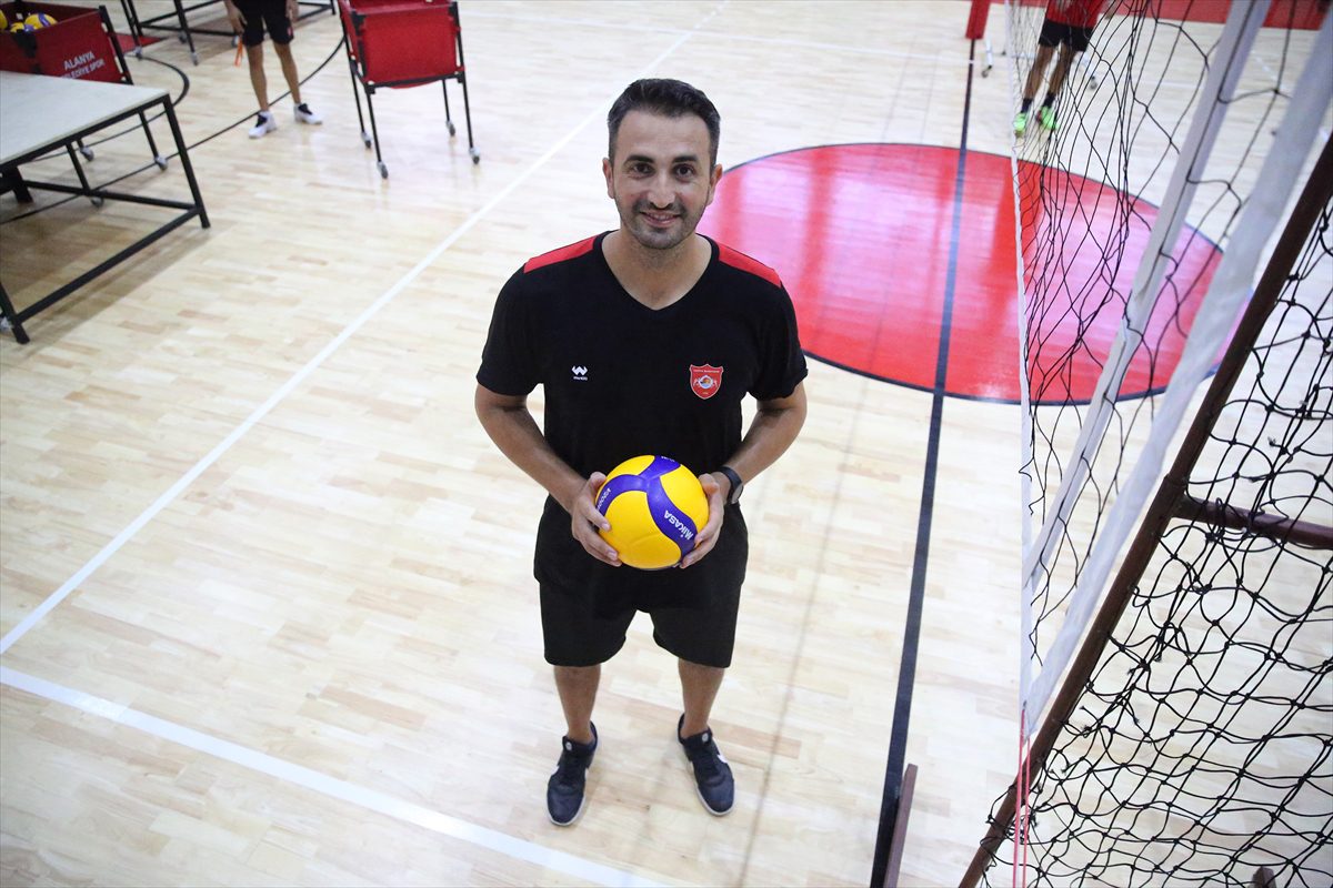 Alanya Belediyespor Erkek Voleybol Takımı, Avrupa hedefi için kadrosuna güveniyor