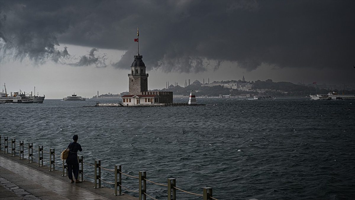 İstanbul’da aralıklarla kuvvetli yağış etkili oluyor