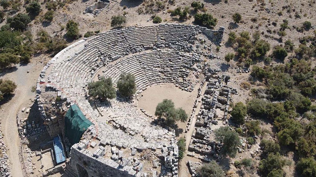 Kaunos Antik Kenti’ndeki kazılarda sarnıç ve sağlık sistemine ait kalıntılara rastlandı