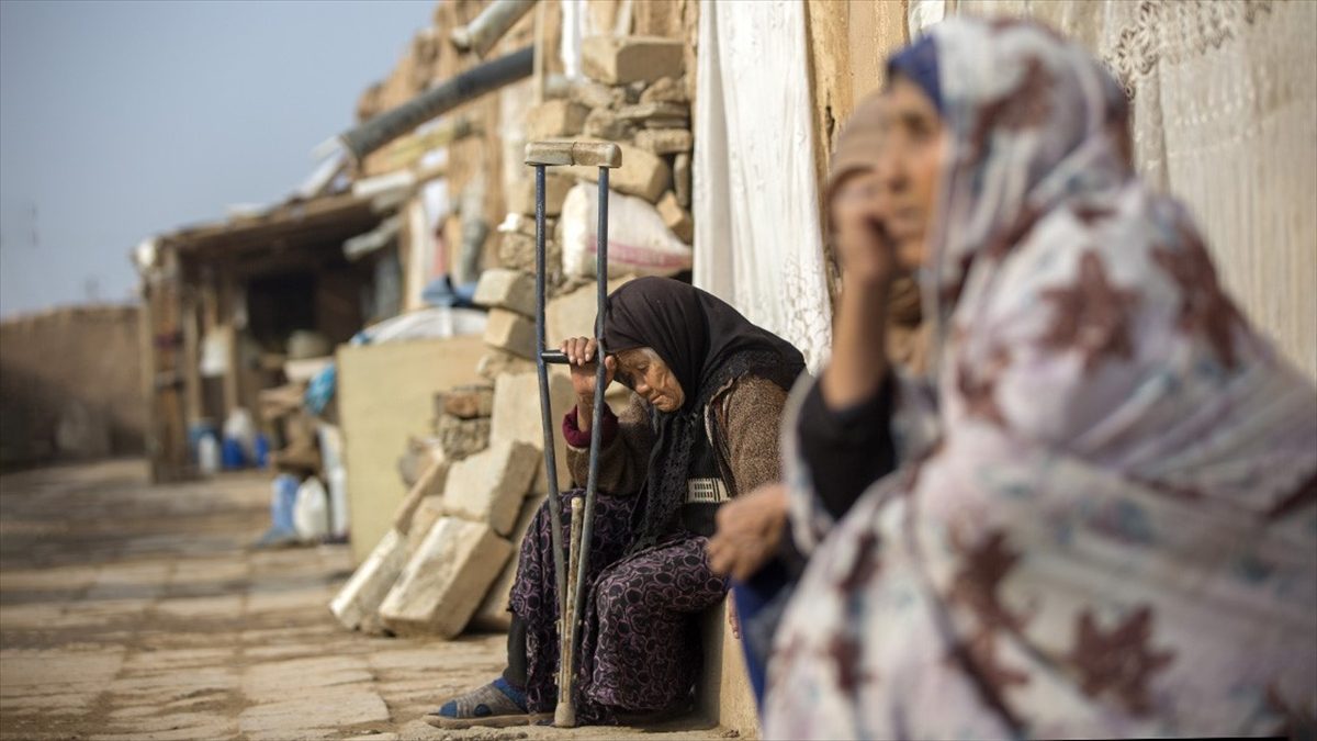 Kirliliğin ve sosyal eşitsizliğin fazla olduğu ülkelerde yaşayanların beyni daha hızlı yaşlanabiliyor