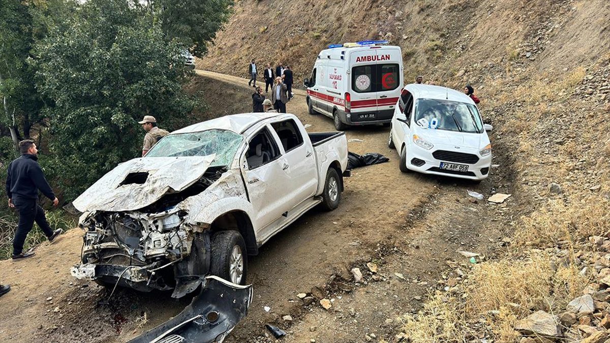 Muş’ta şehit askerin yakınlarının bulunduğu pikap şarampole devrildi: 1 ölü, 5 yaralı