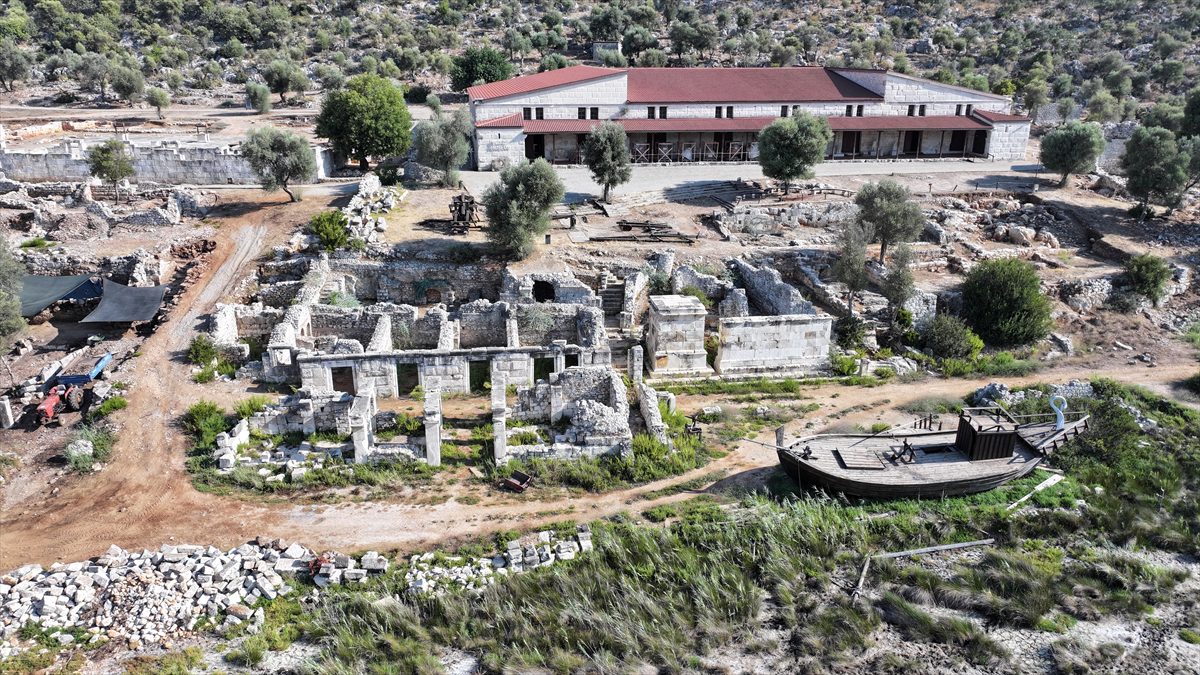 Myra Antik Kenti’nin limanı Andriake’de rengarenk buluş