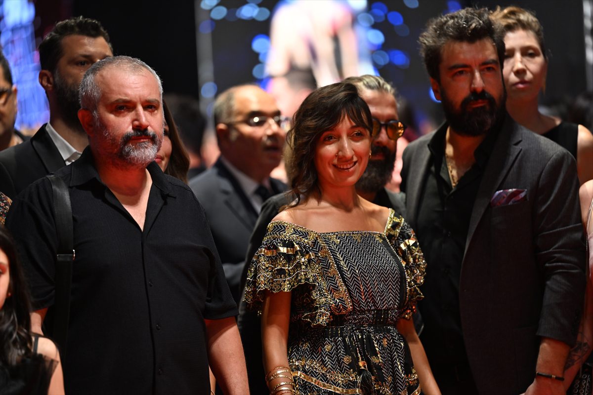 61. Uluslararası Antalya Altın Portakal Film Festivali Ödül Töreni kırmızı halı geçişiyle başladı