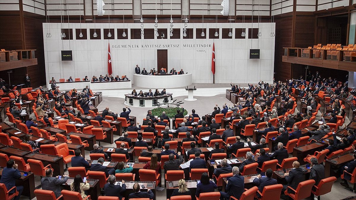 AK Parti’den çocukların korunmasına yönelik Meclis araştırma önergesi