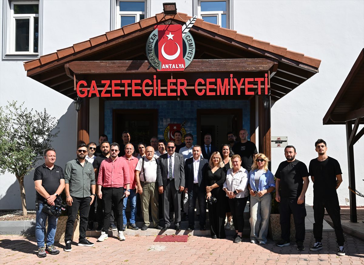 Antalya Emniyet Müdürü Arslan, AGC Başkanı Taş’ı ziyaret etti