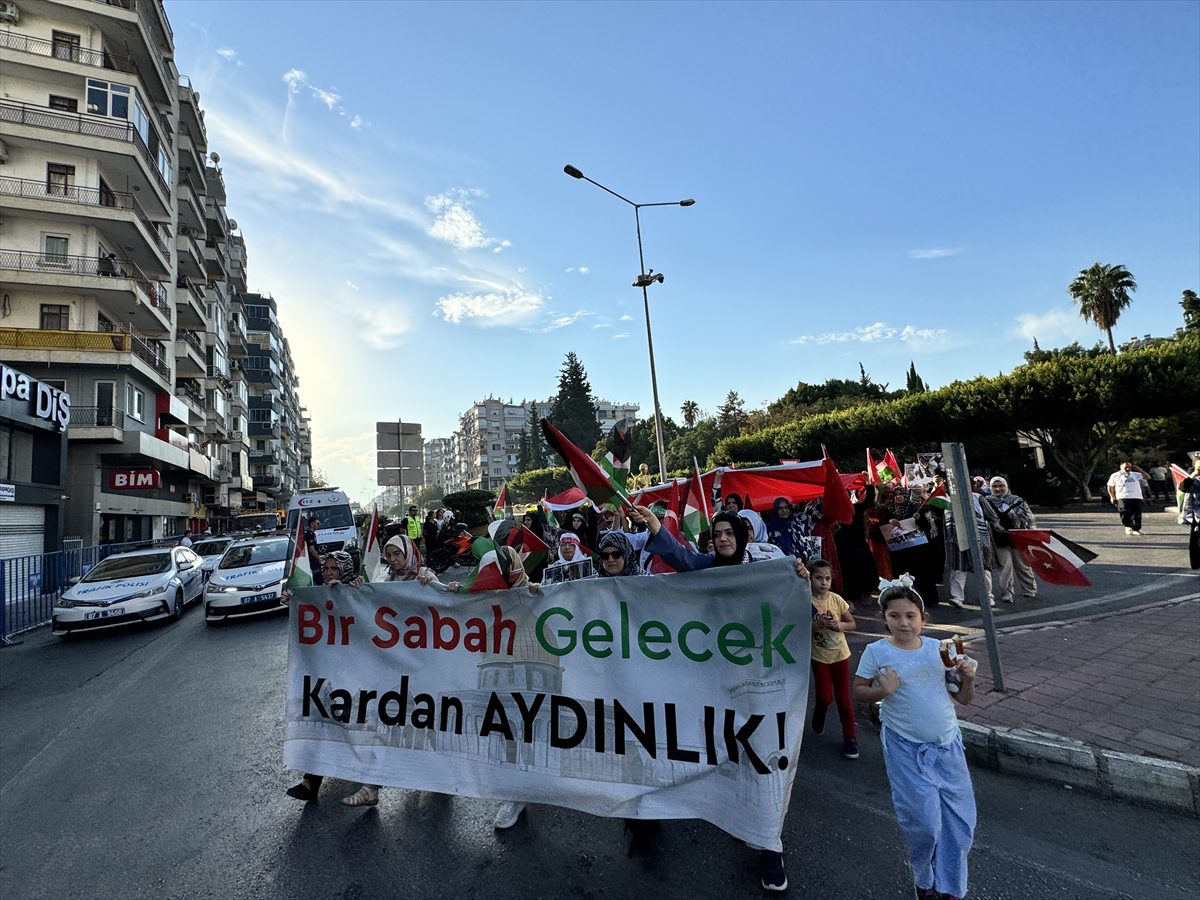 Antalya, Isparta ve Burdur’da İsrail’in Filistin’e yönelik saldırıları protesto edildi