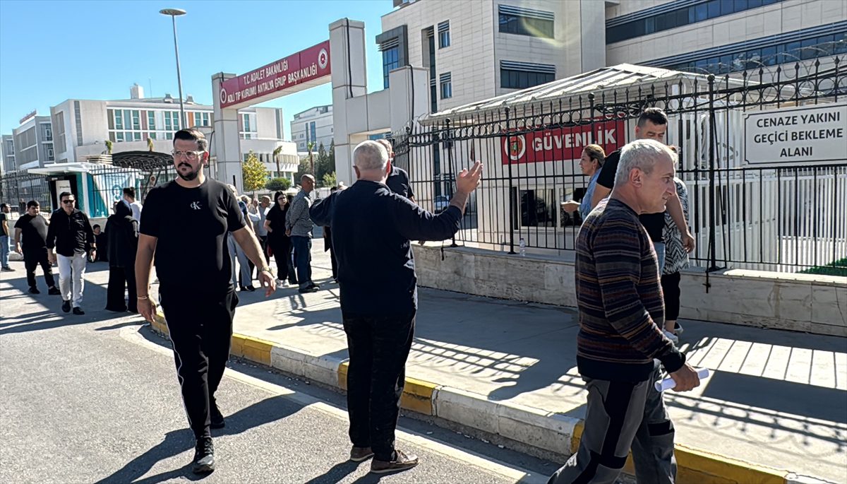 Antalya'da balık tutarken kayalıklardan düşen kişi öldü