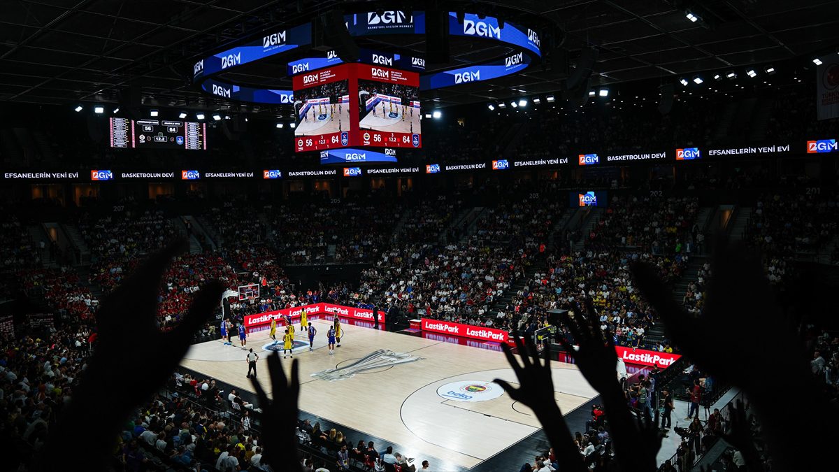 Basketbolda maçlar 14 salonda oynanacak