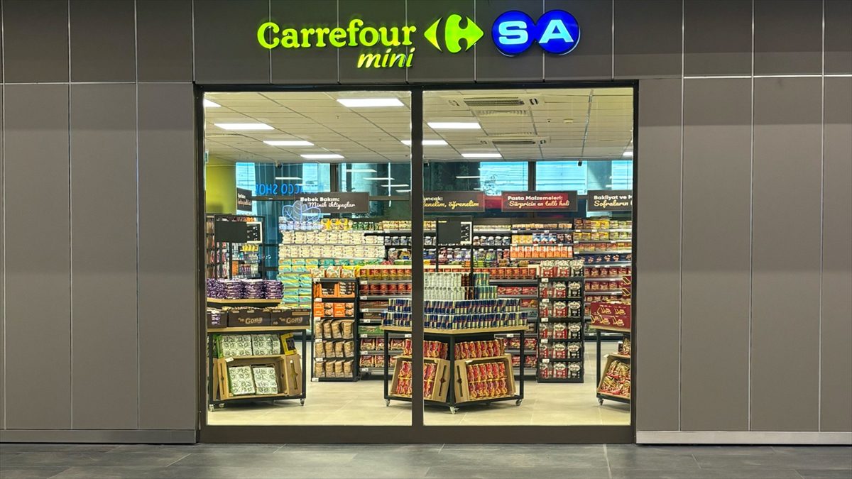 CarrefourSA yeni mağazasını Çukurova Uluslararası Havalimanı'nda açtı