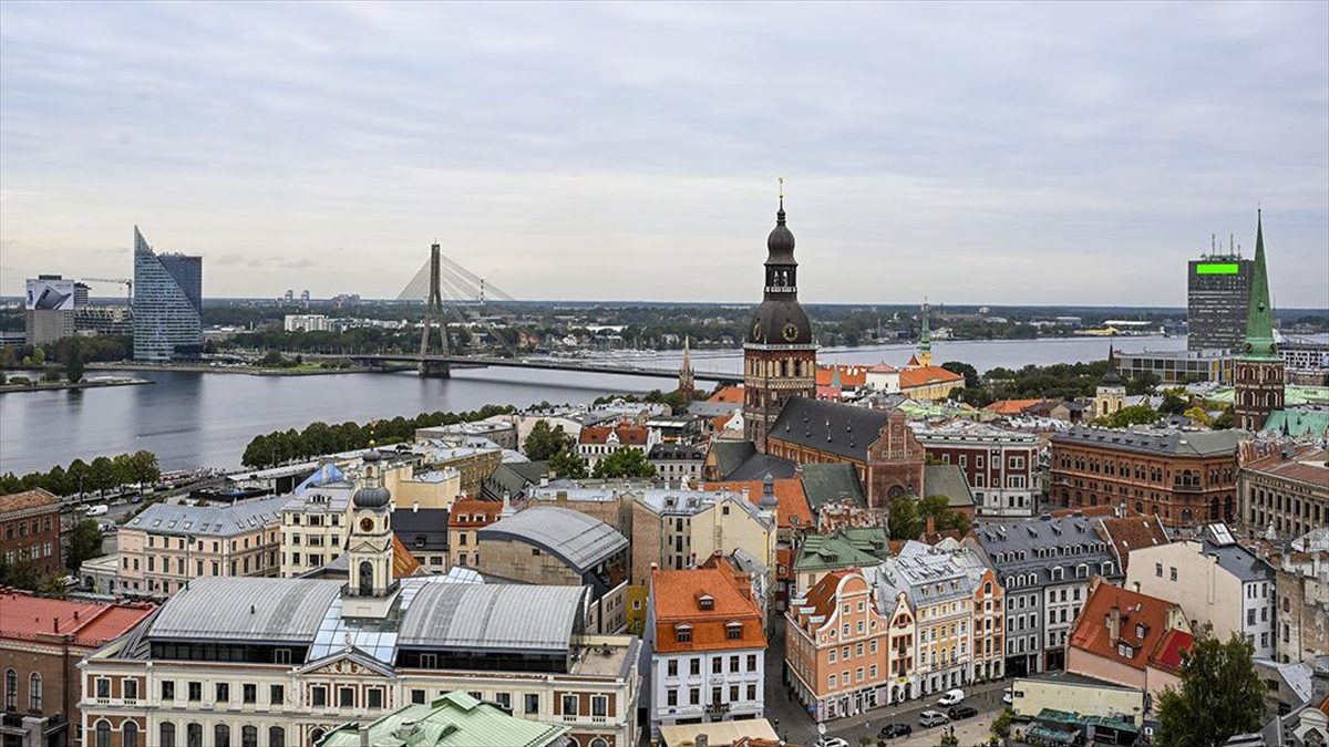 Daugava nehrinin hayat verdiği Baltık şehri Riga