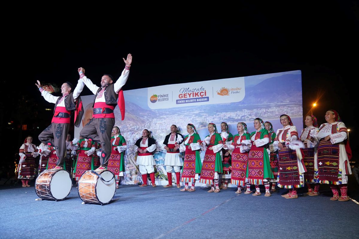 Finike Uluslararası Dans Festivali başladı