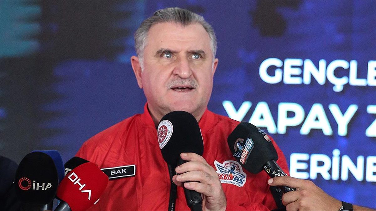 Gençlik ve Spor Bakanı Bak: Yapay zekayı, gençlerin istediği alanlarda aktif şekilde kullanmak istiyoruz