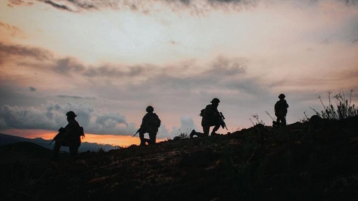 Irak'ın kuzeyindeki barınma alanlarından kaçan PKK'lı 3 terörist teslim oldu